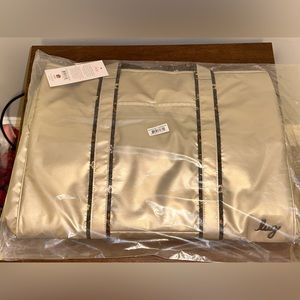 Champagne Rover X-Large Carry-All Tote